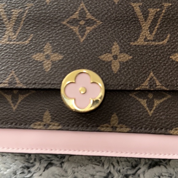 Louis Vuitton crossbody chain bag - Picture 6 of 14